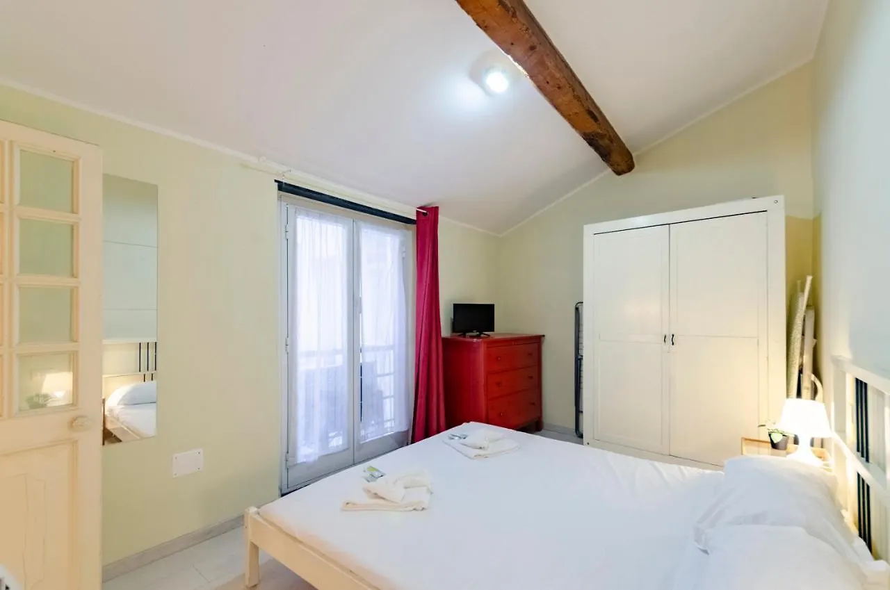 Joivy Cosy Flat In The Centre Apartment Genoa