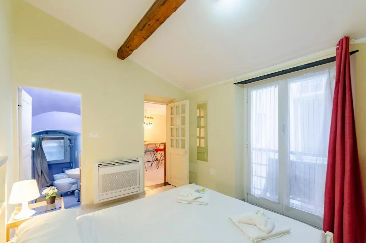 Joivy Cosy Flat In The Centre Apartment Genoa